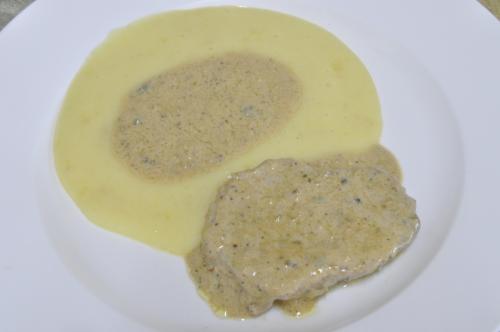 Jak uvařit vepřové plátky v hořčičné omáčce ? Snadné recept, připravený za 30 - 45 minut